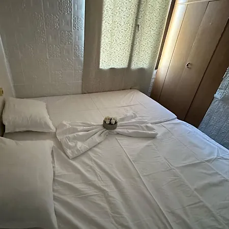 Бунгала Виктори Victory Bungalows Campsite *